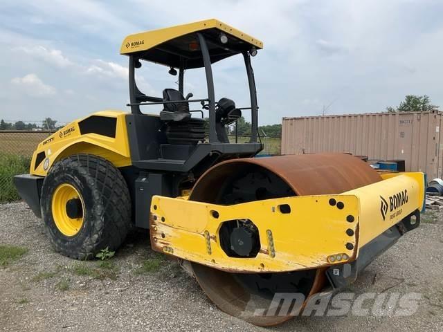 Bomag BW211D-5 Rodillos de un solo tambor