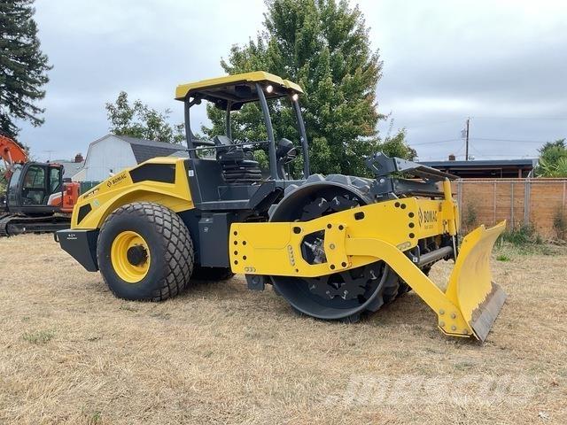Bomag BW213DH Rodillos de un solo tambor