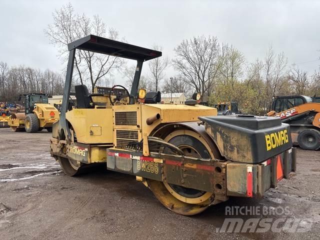 Bomag BW266 Rodillos de doble tambor