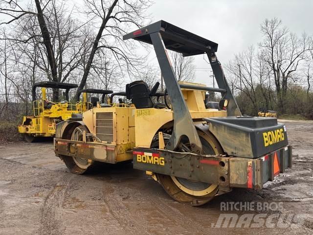 Bomag BW266 Rodillos de doble tambor
