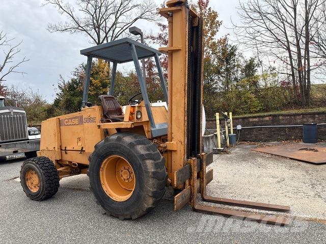 CASE 586E Carretillas elevadoras todo terreno