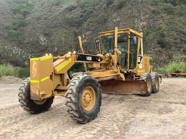 CAT 140K Motoniveladoras