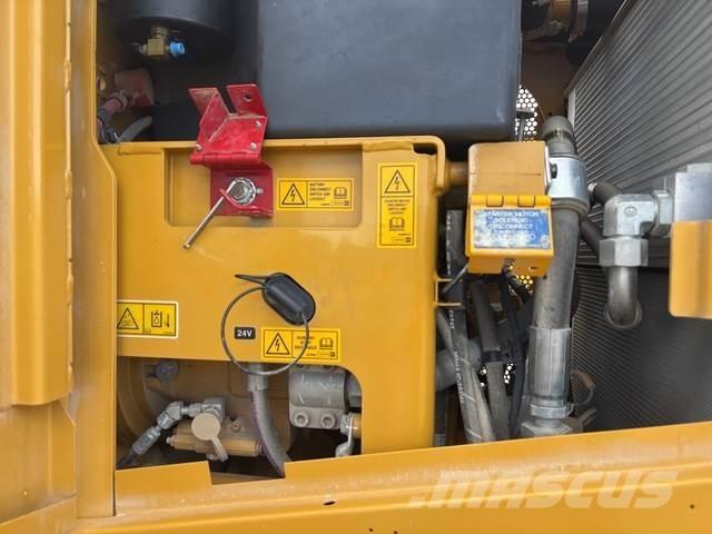 CAT 150 Motoniveladoras