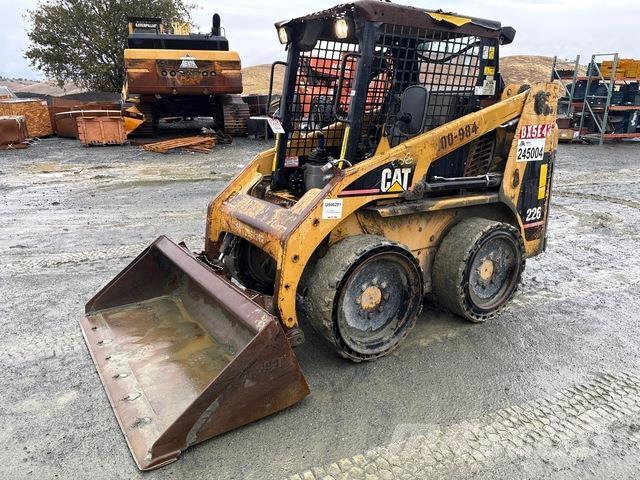 CAT 226 Minicargadoras