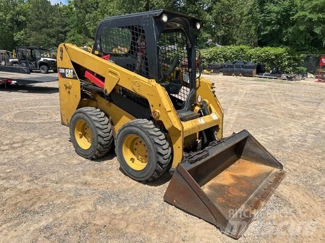 CAT 226D Minicargadoras