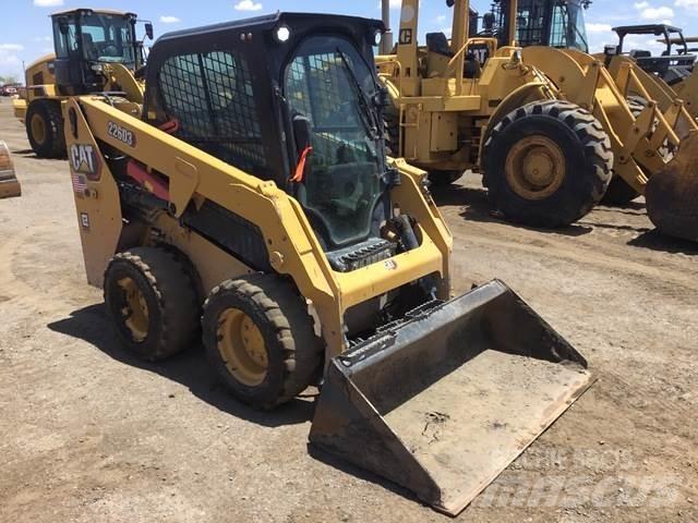 CAT 226D3 Minicargadoras