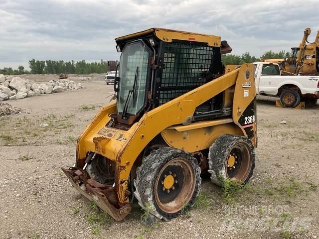 CAT 236B Minicargadoras