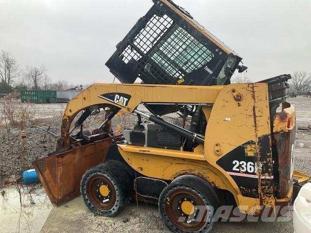 CAT 236B Minicargadoras