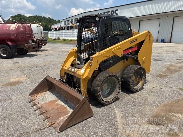CAT 236D Minicargadoras