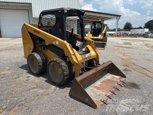 CAT 236D Minicargadoras
