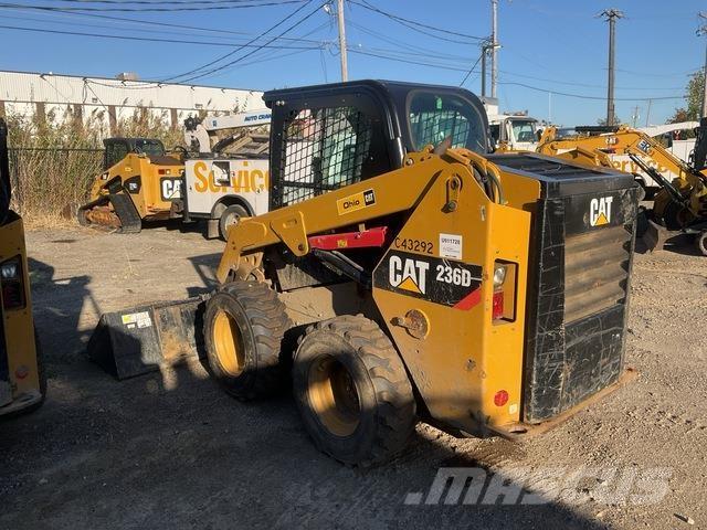 CAT 236D Minicargadoras