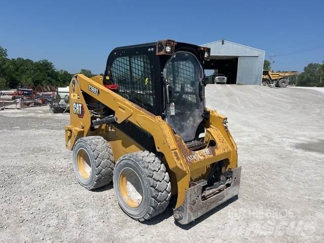 CAT 236D3 Minicargadoras