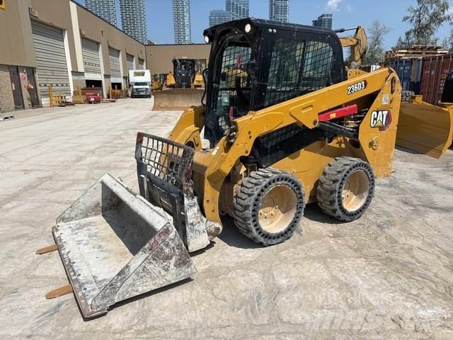 CAT 236D3 Minicargadoras