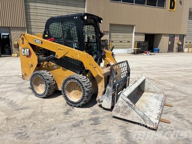 CAT 236D3 Minicargadoras