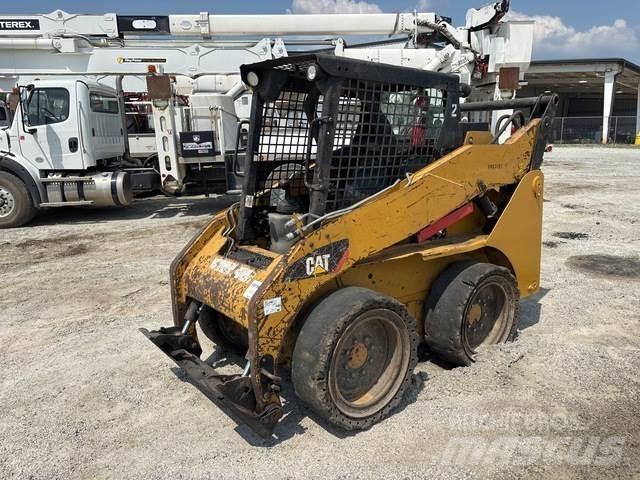 CAT 242B3 Minicargadoras