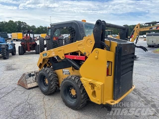 CAT 242D Minicargadoras