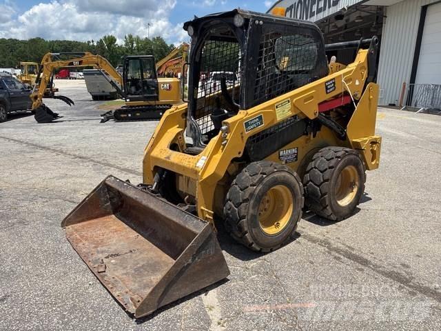 CAT 242D Minicargadoras
