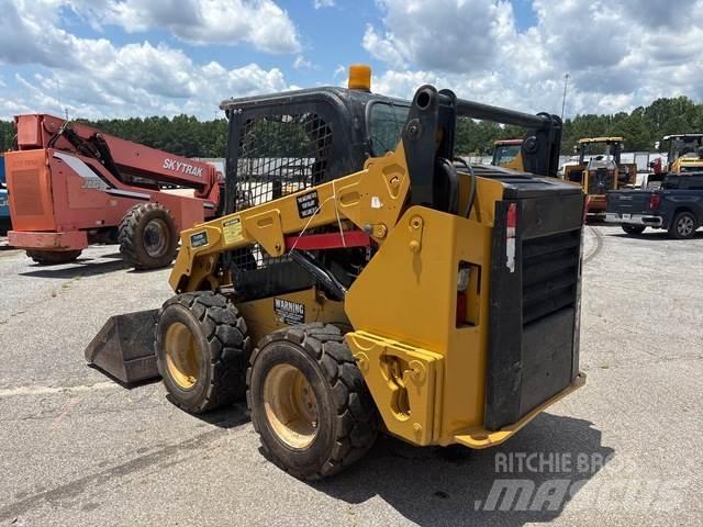 CAT 242D Minicargadoras