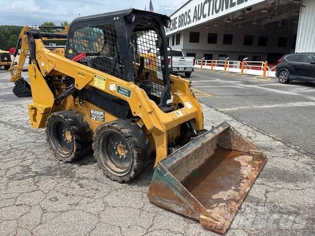 CAT 242D Minicargadoras