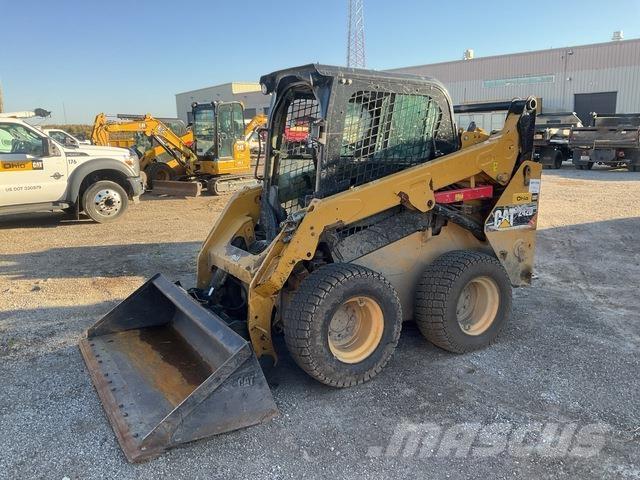 CAT 242D Minicargadoras