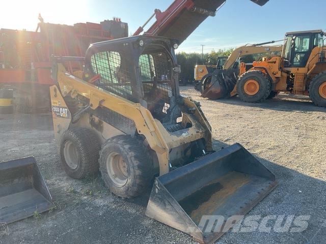 CAT 242D Minicargadoras