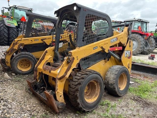 CAT 242D3 Minicargadoras