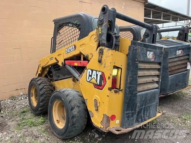 CAT 242D3 Minicargadoras