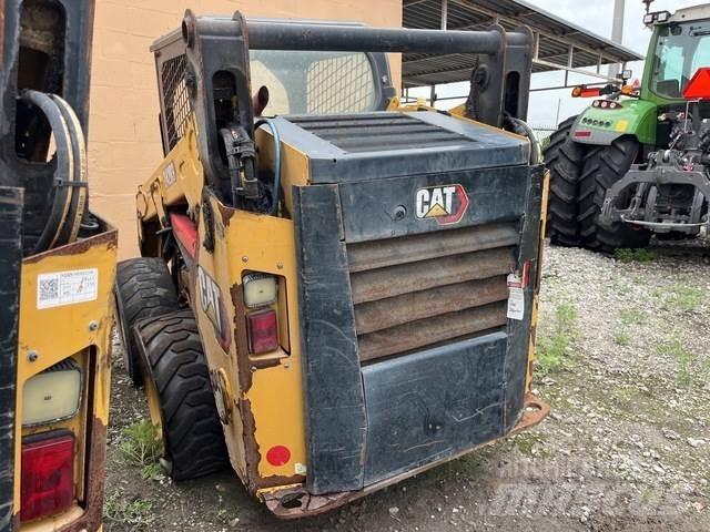 CAT 242D3 Minicargadoras