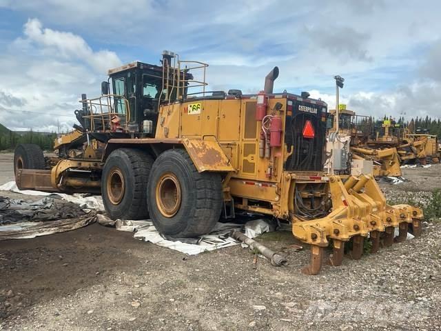 CAT 24M Motoniveladoras