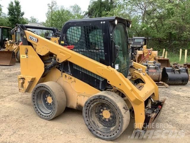 CAT 272D3 Minicargadoras