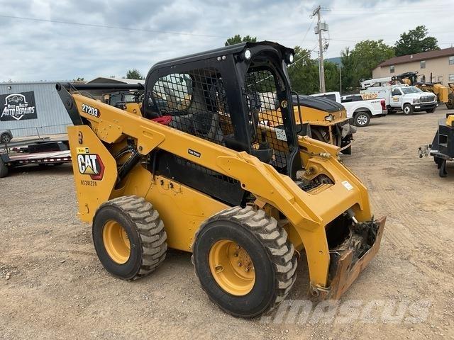 CAT 272D3 Minicargadoras