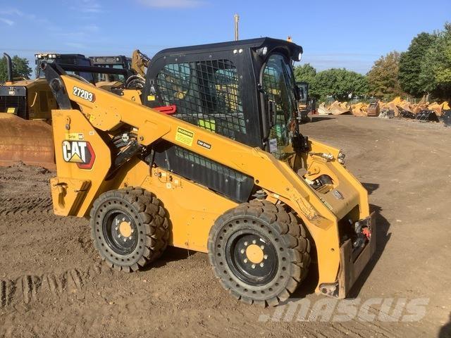 CAT 272D3 Minicargadoras