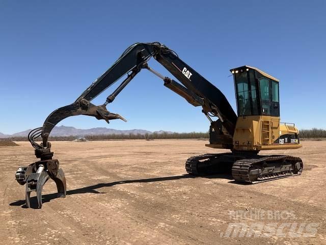 CAT 320C Cargadora forestal