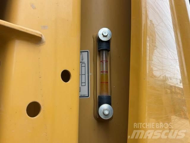 CAT 326 GC Excavadoras de cadenas