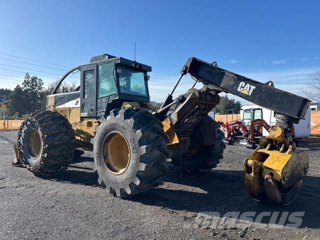 CAT 525C Arrastrador de troncos