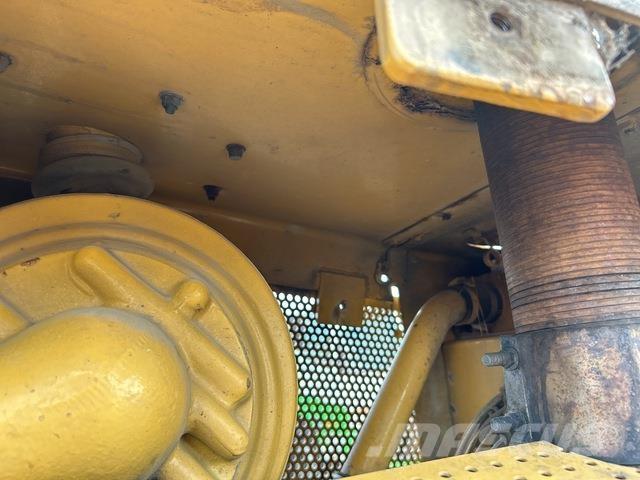 CAT 527 Buldozer sobre oruga