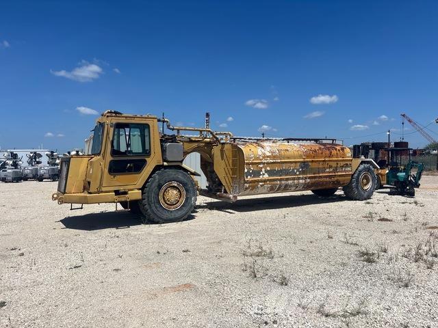 CAT 613C Camiones cisterna