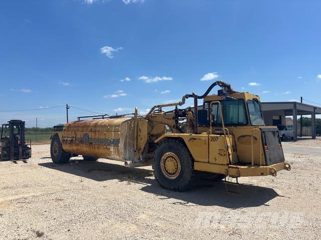 CAT 613C Camiones cisterna