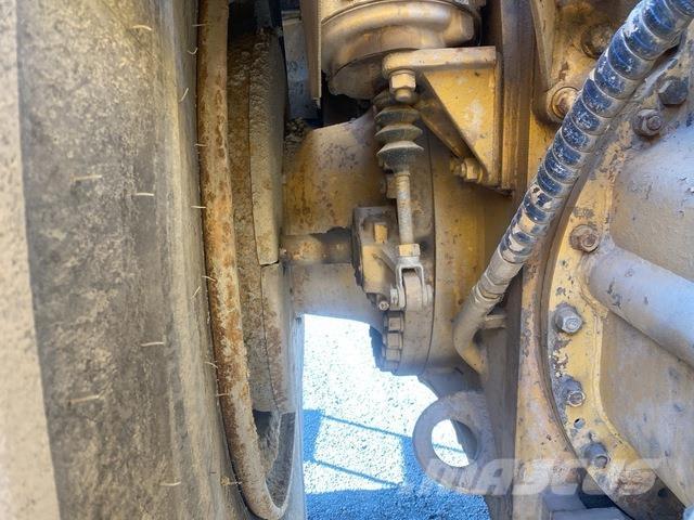 CAT 651 Camiones cisterna