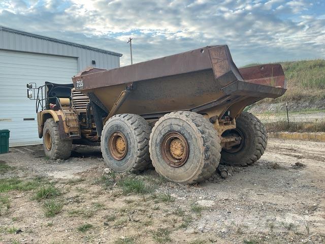 CAT 735 Dúmpers articulados