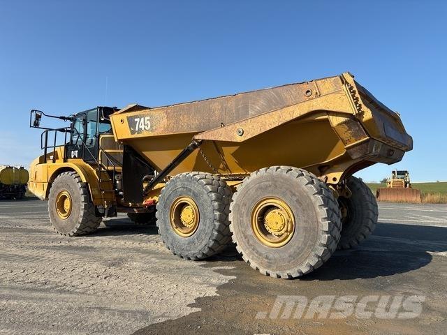 CAT 745 Dúmpers articulados