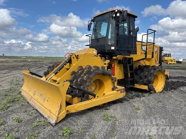 CAT 815 Compactadores de suelo