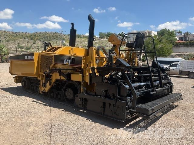 CAT AP-1055B Asfaltadoras