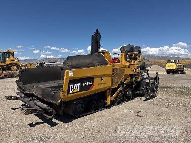 CAT AP-1055D Asfaltadoras
