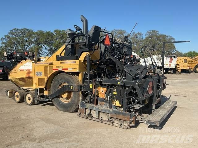 CAT AP1000F Asfaltadoras