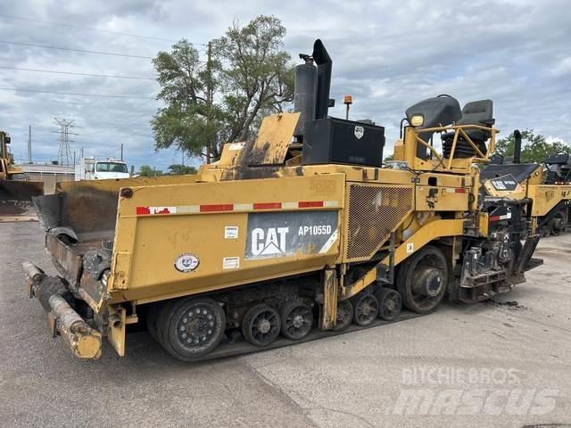 CAT AP1055D Asfaltadoras