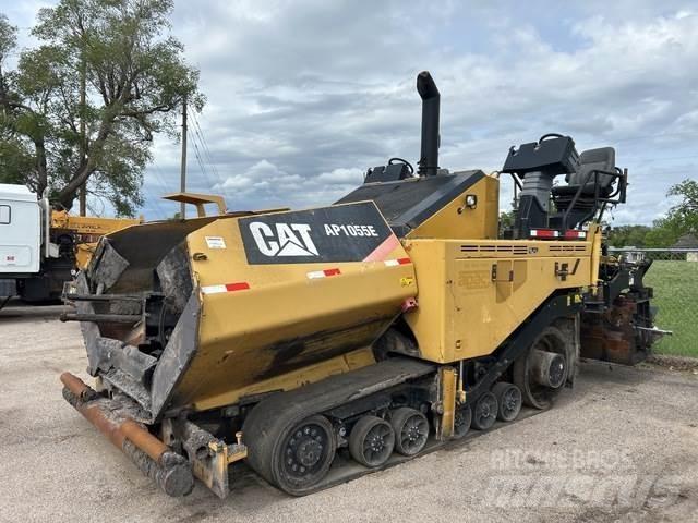 CAT AP1055E Asfaltadoras