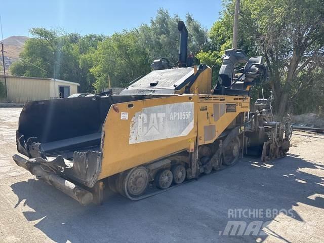 CAT AP1055F Asfaltadoras
