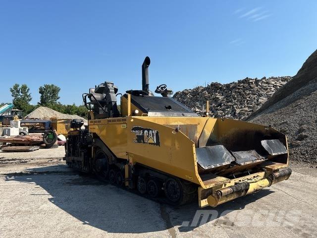 CAT AP1055F Asfaltadoras