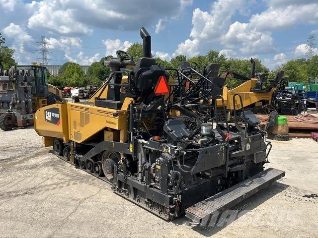 CAT AP1055F Asfaltadoras